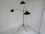 Linea Noir Minimalist Floor Lamp