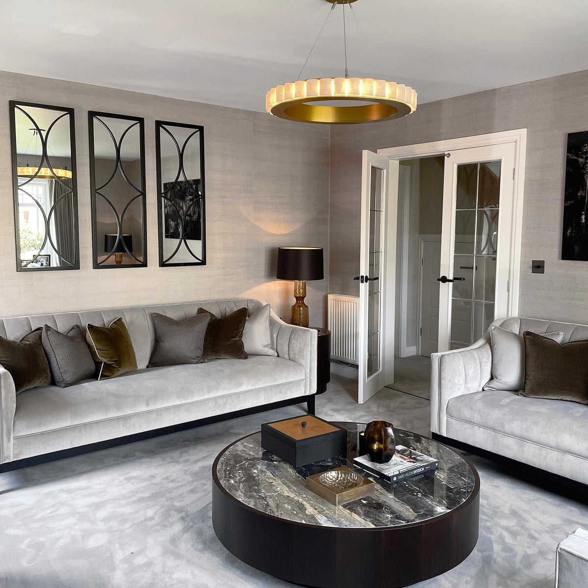 GHIERA Alabaster Ring LED Chandelier