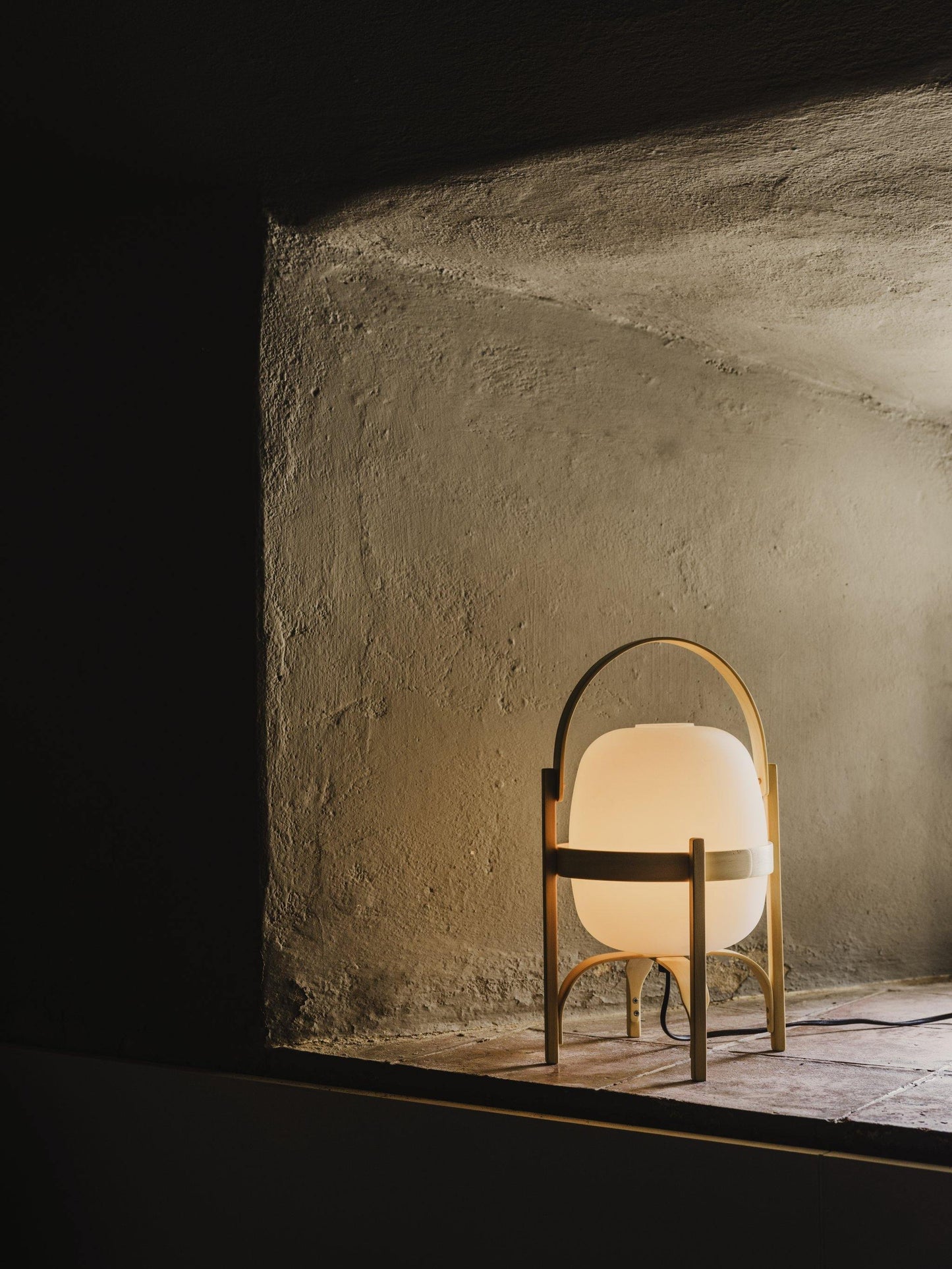 Cesta Wooden Lantern Table Lamp