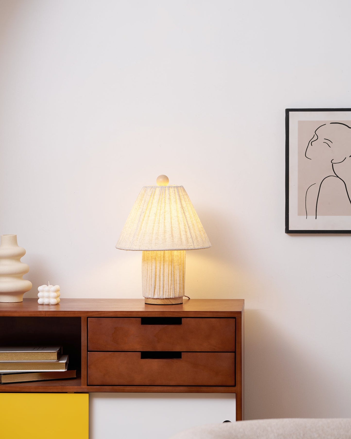 Élanora™ Pleated Linen Table Lamp