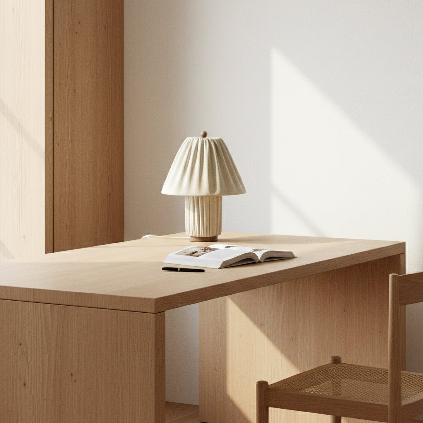 Élanora™ Pleated Linen Table Lamp