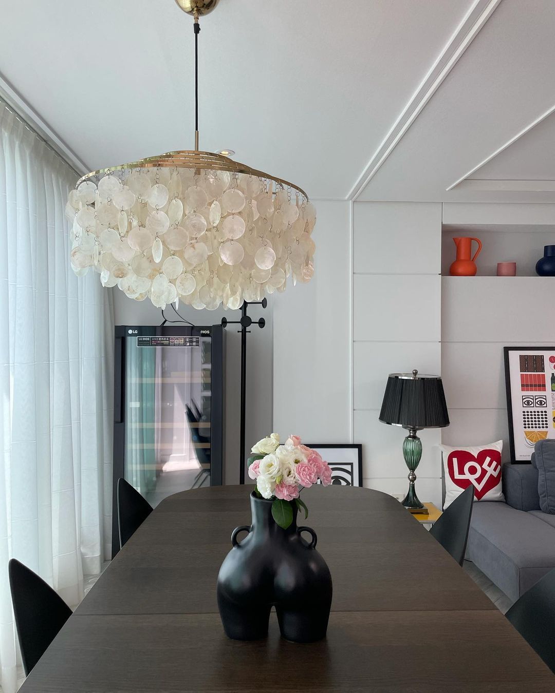 COQUILLE Tiered Shell Chandelier