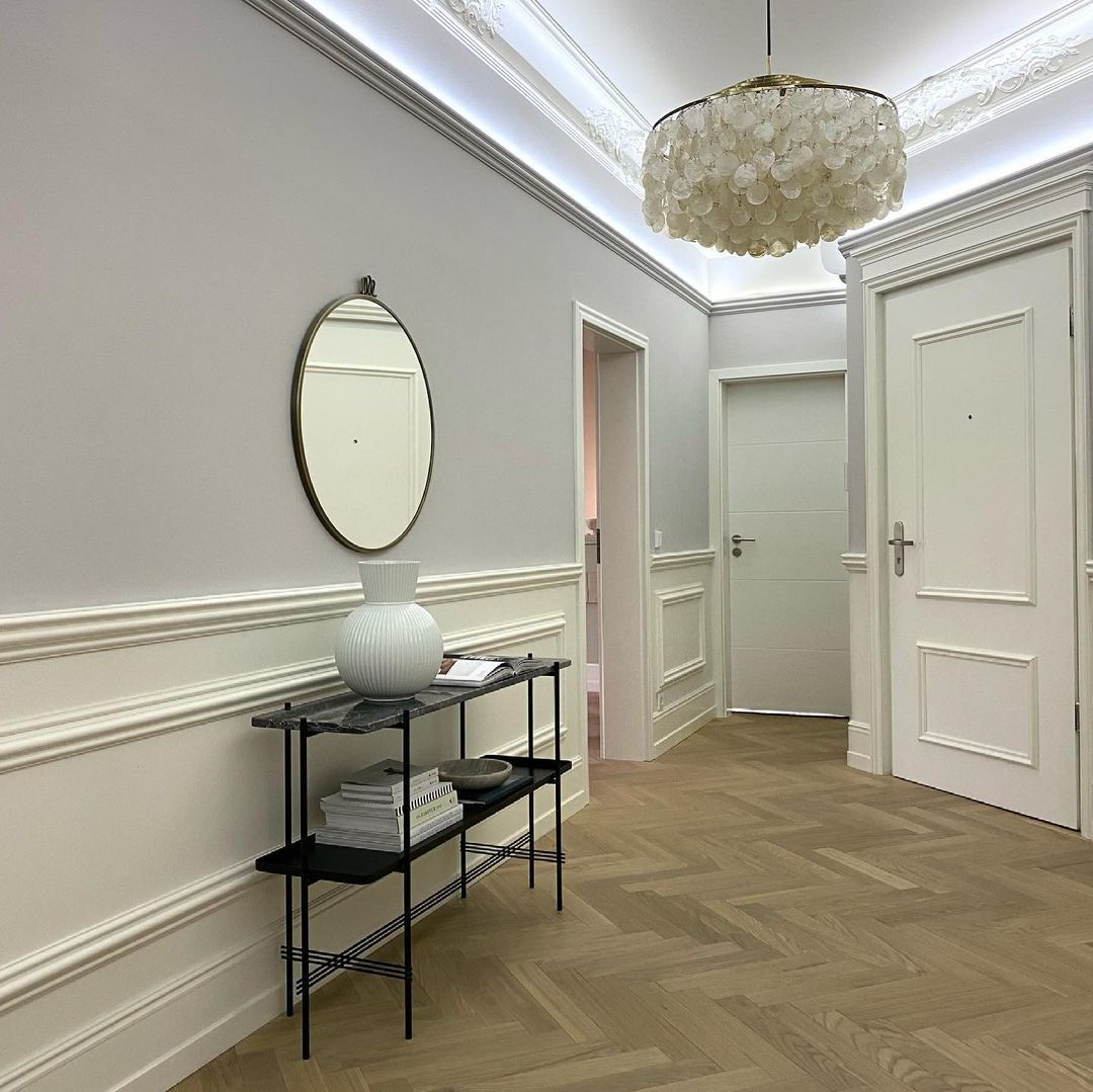 COQUILLE Tiered Shell Chandelier