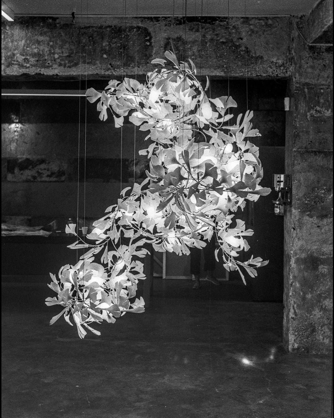 KYOMI Porcelain Ginkgo Leaf Cluster Chandelier