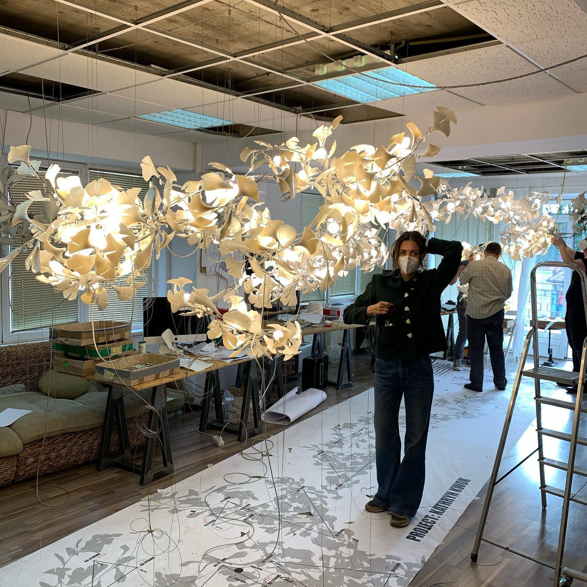 KYOMI Porcelain Ginkgo Leaf Cluster Chandelier