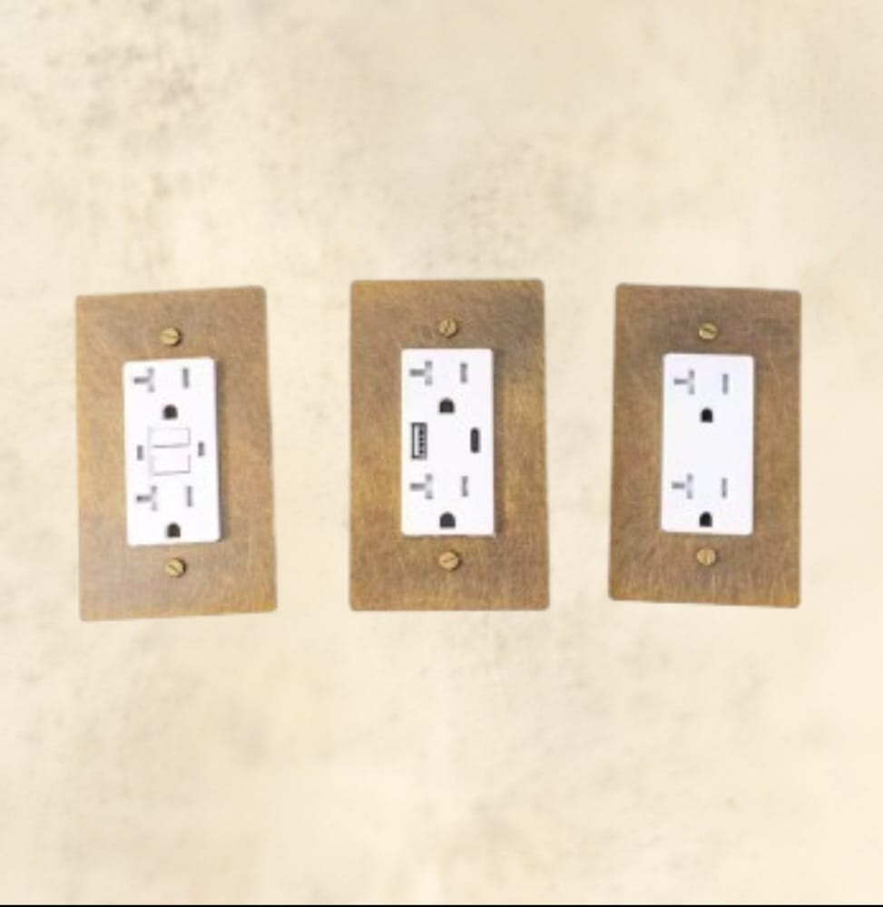 The Brass Outlet ( 1-gang)