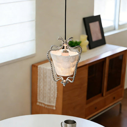 OSTRELLA Natural Shell Pendant Light