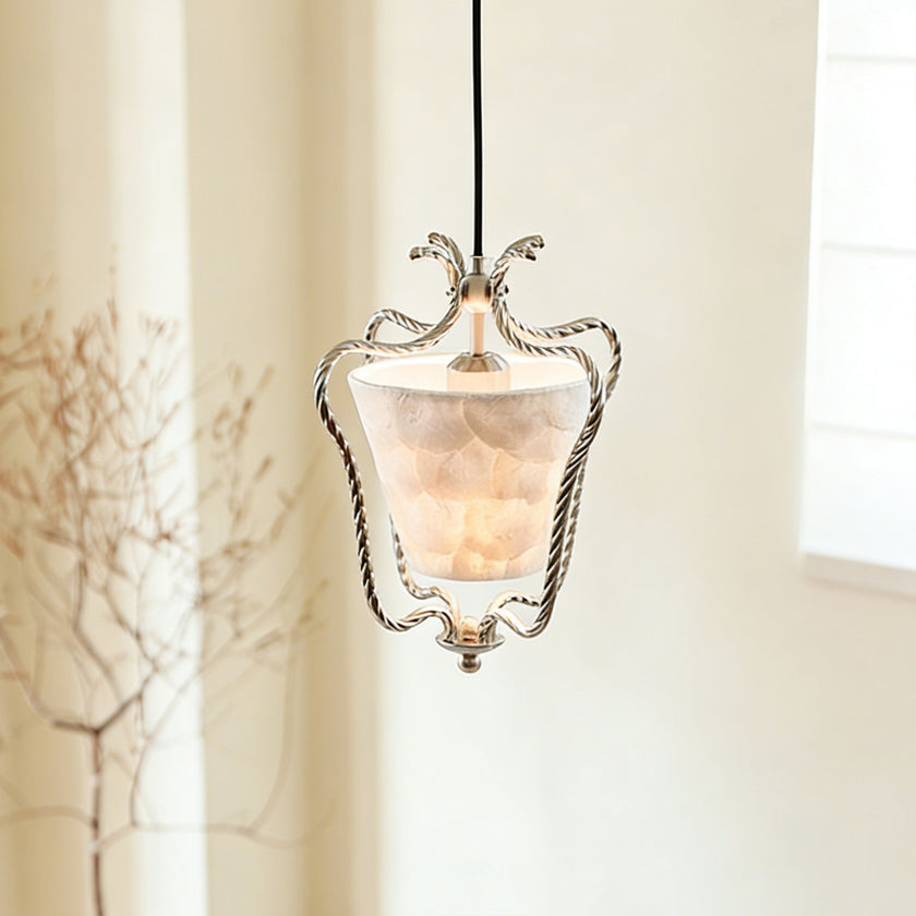 OSTRELLA Natural Shell Pendant Light
