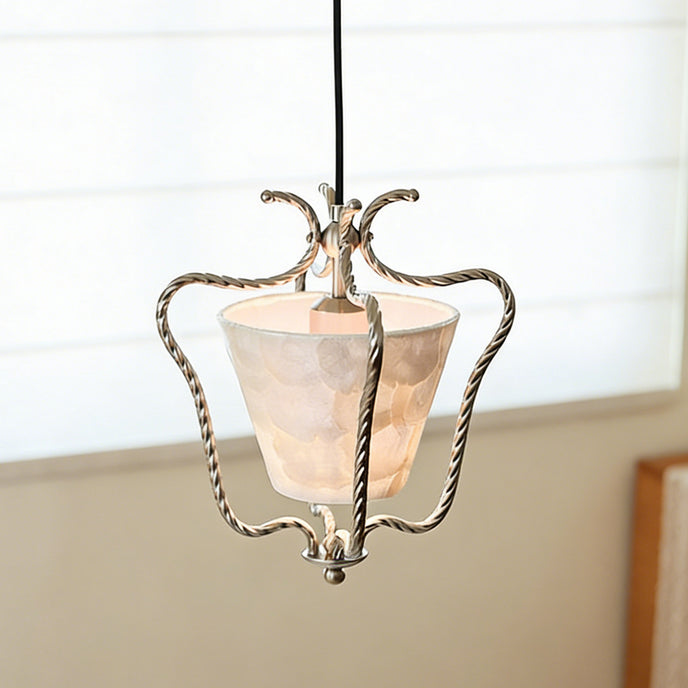 OSTRELLA Natural Shell Pendant Light