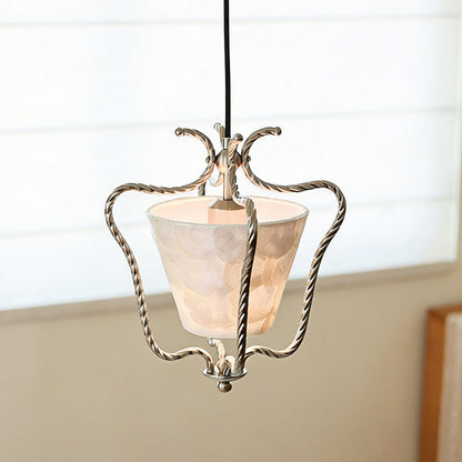 OSTRELLA Natural Shell Pendant Light