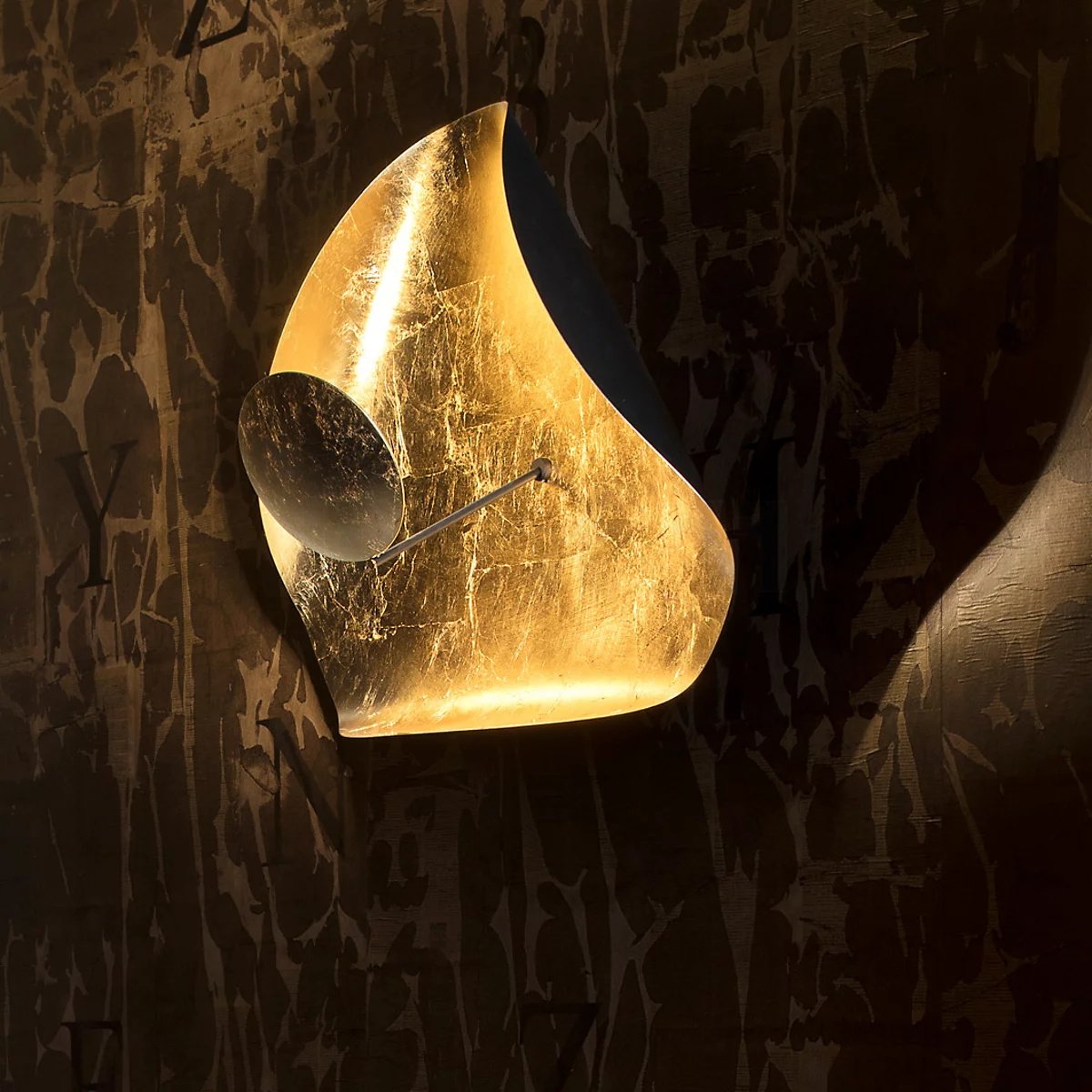 ALVENA Curved Disc Ceiling Light