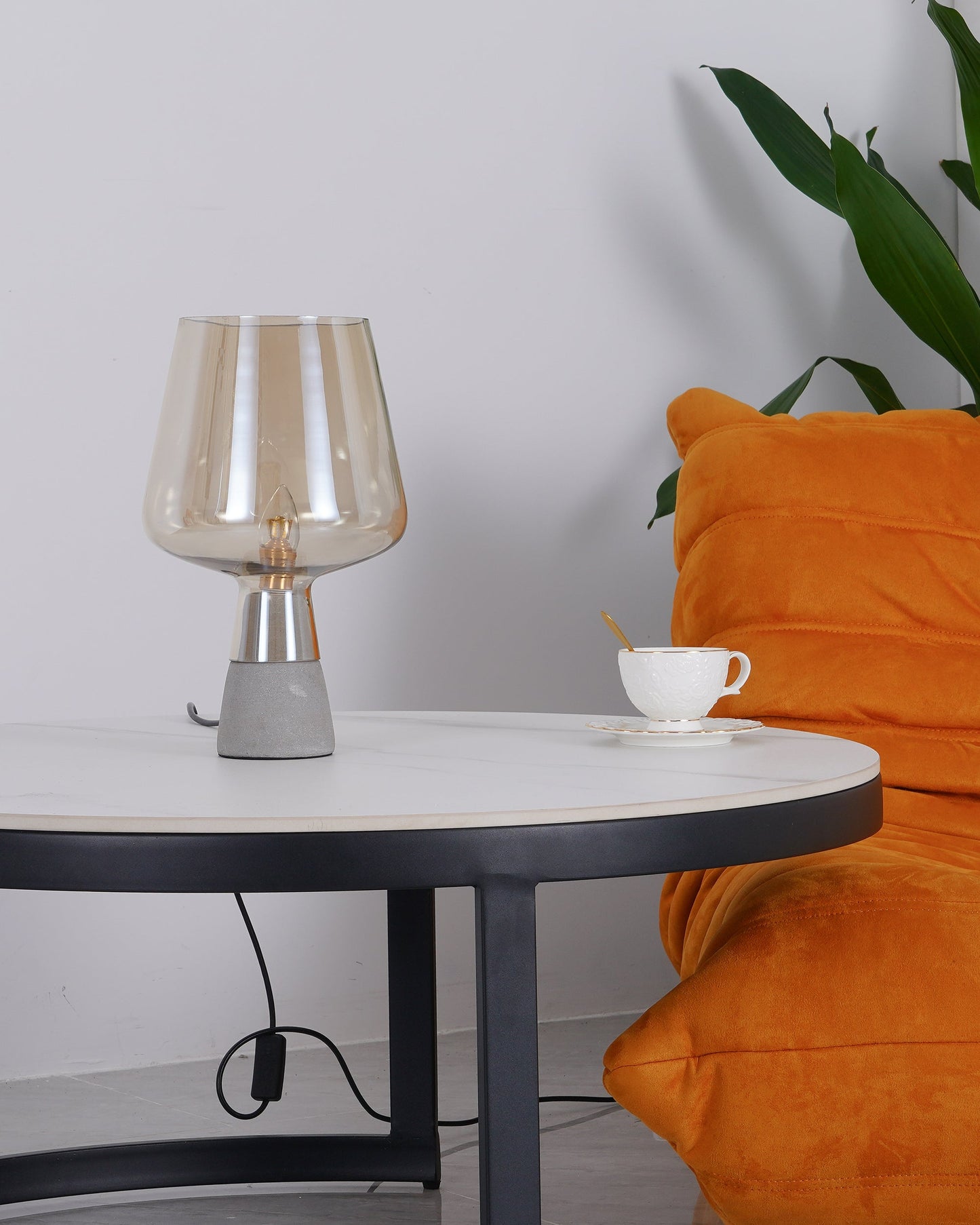 Leas Glass Table Lamp