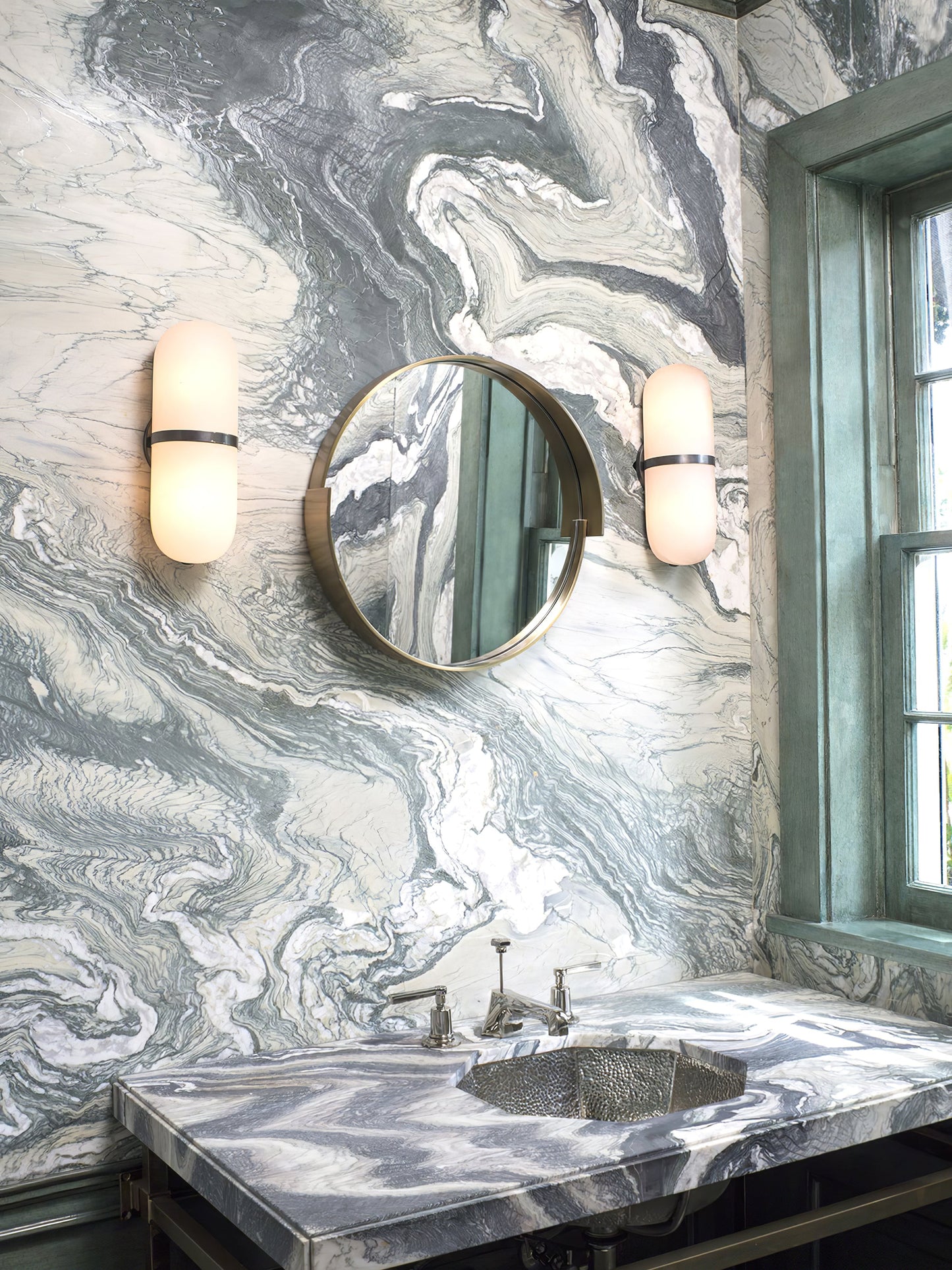Capsule Alabaster Wall Light