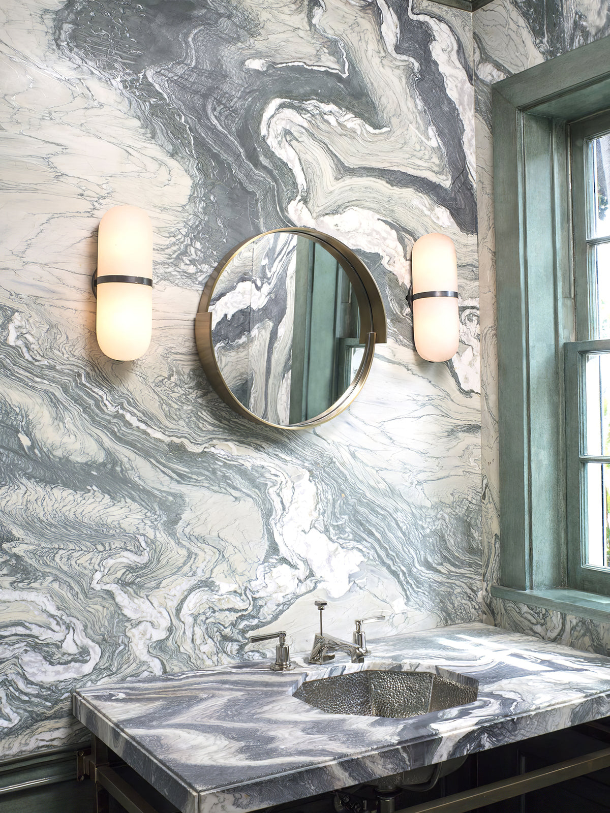 Capsule Alabaster Wall Light