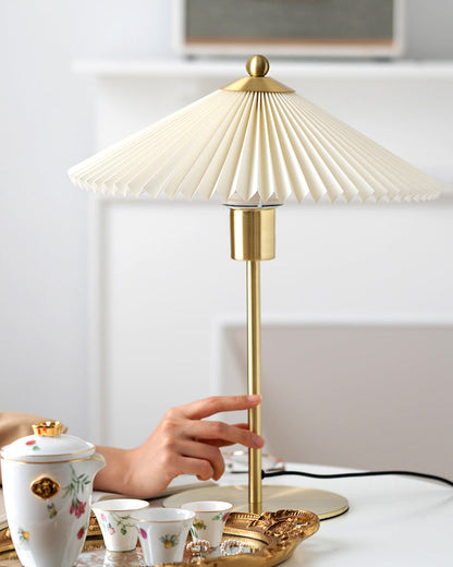 Luxury Pleated White Gold Table Lamp