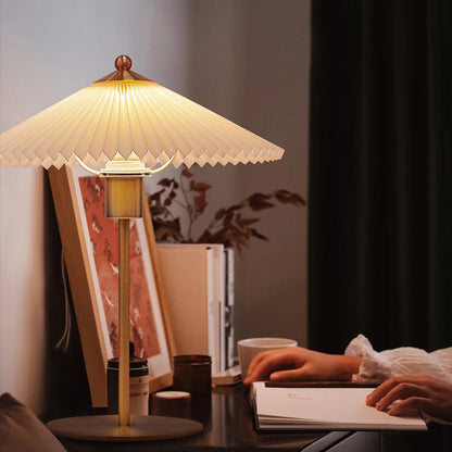 Luxury Pleated White Gold Table Lamp