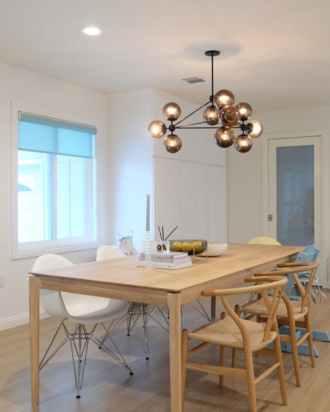 PERLAGE Glass Globe Cluster Chandelier