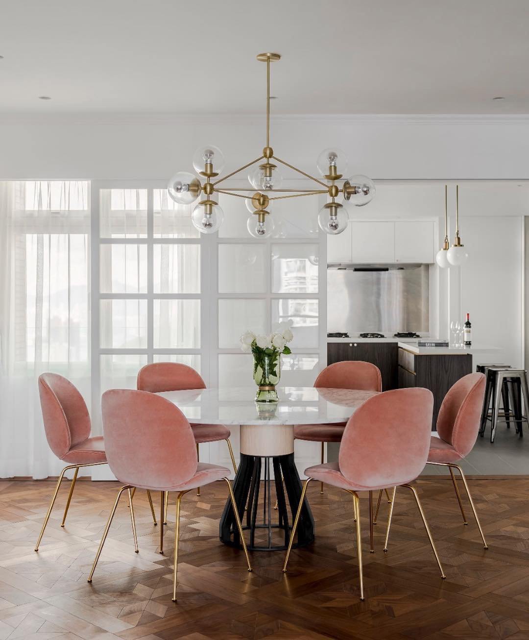 PERLAGE Glass Globe Cluster Chandelier