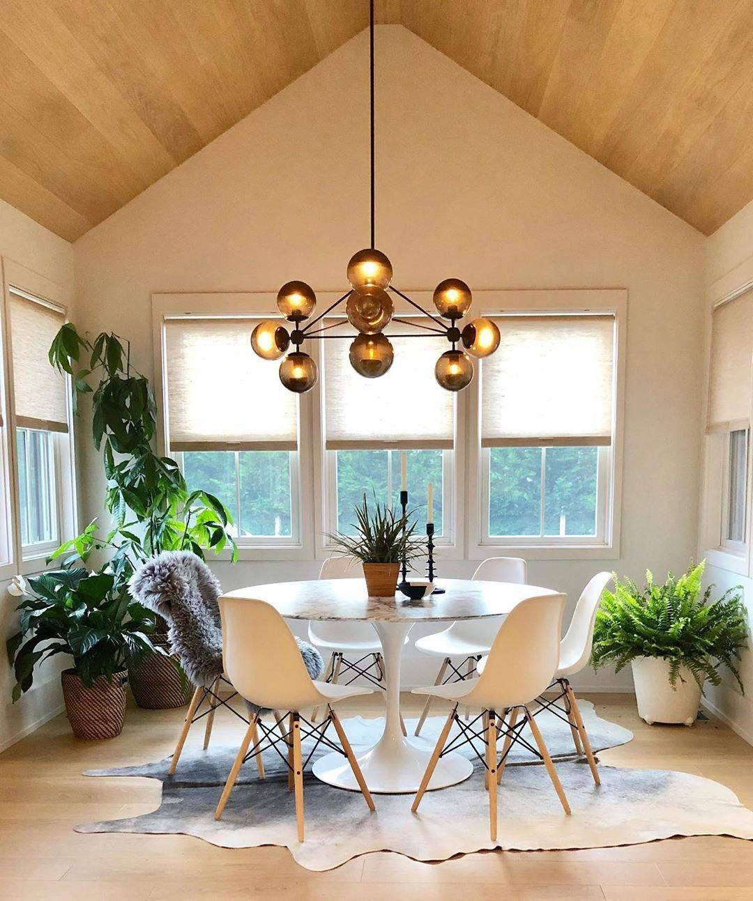 PERLAGE Glass Globe Cluster Chandelier