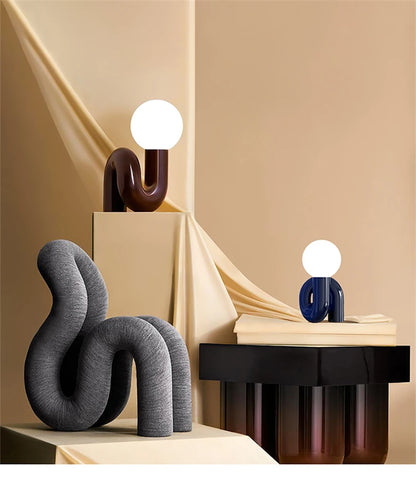 Neotenic tabel lamp