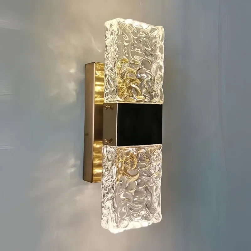 Vega Wall Lamp