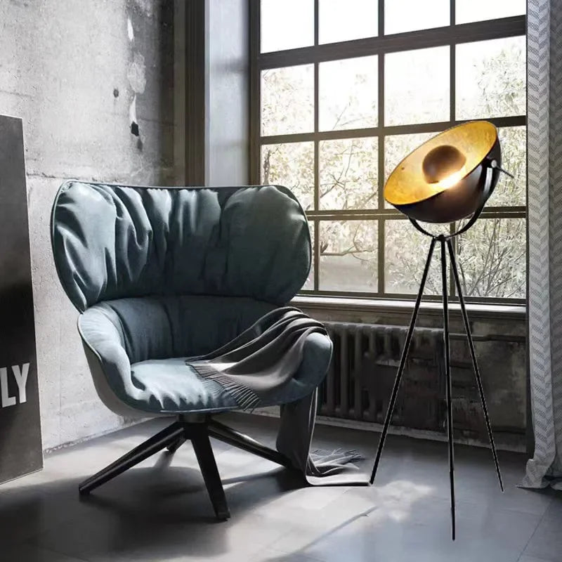 Retro Tripod Floor Lamp