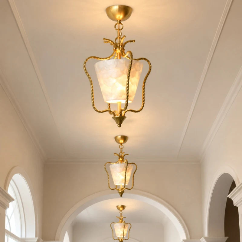 OSTRELLA Natural Shell Pendant Light