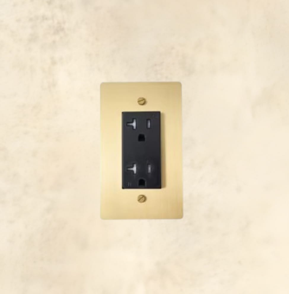 The Brass Outlet ( 1-gang)