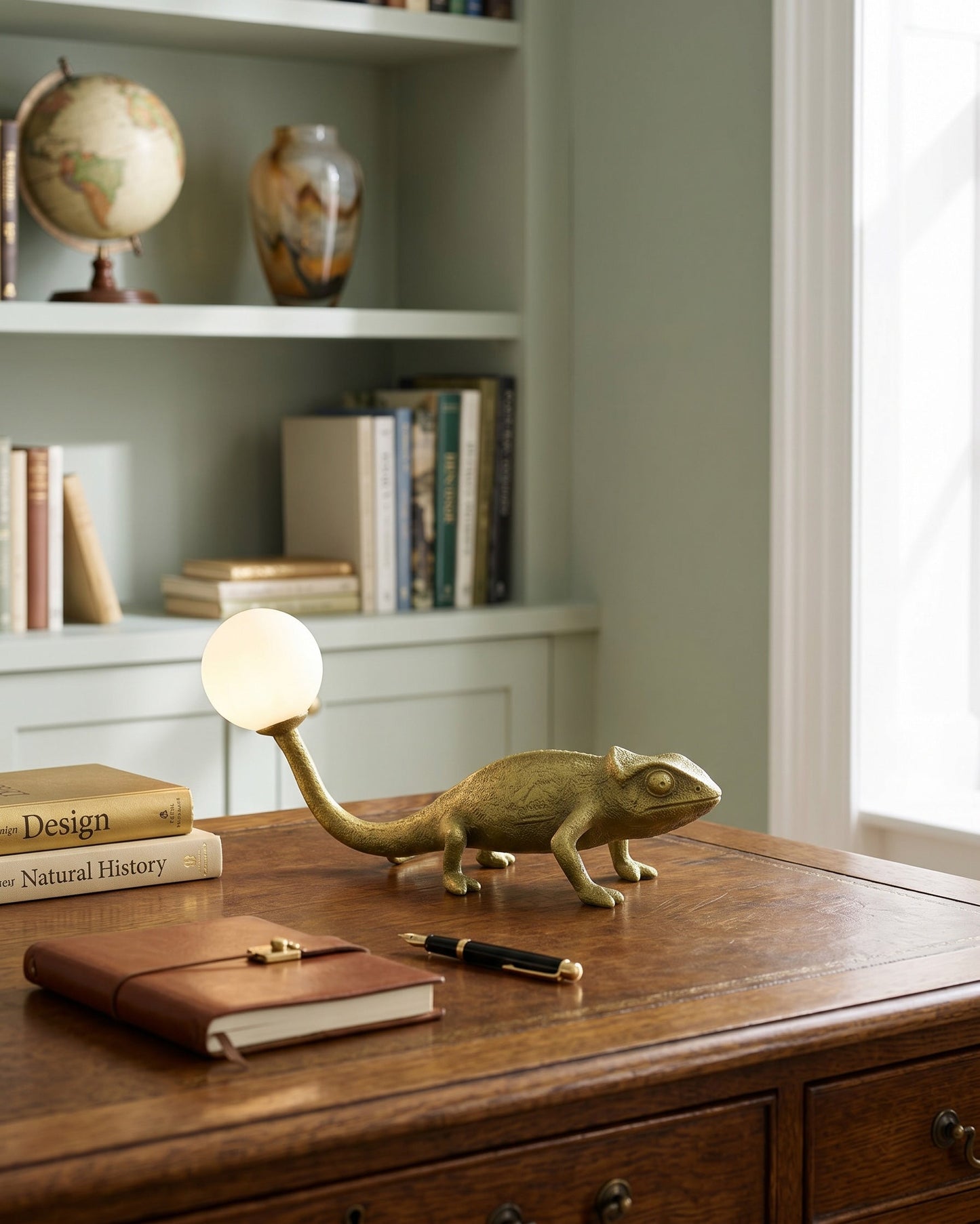 Luxury Chameleon Table Lamp