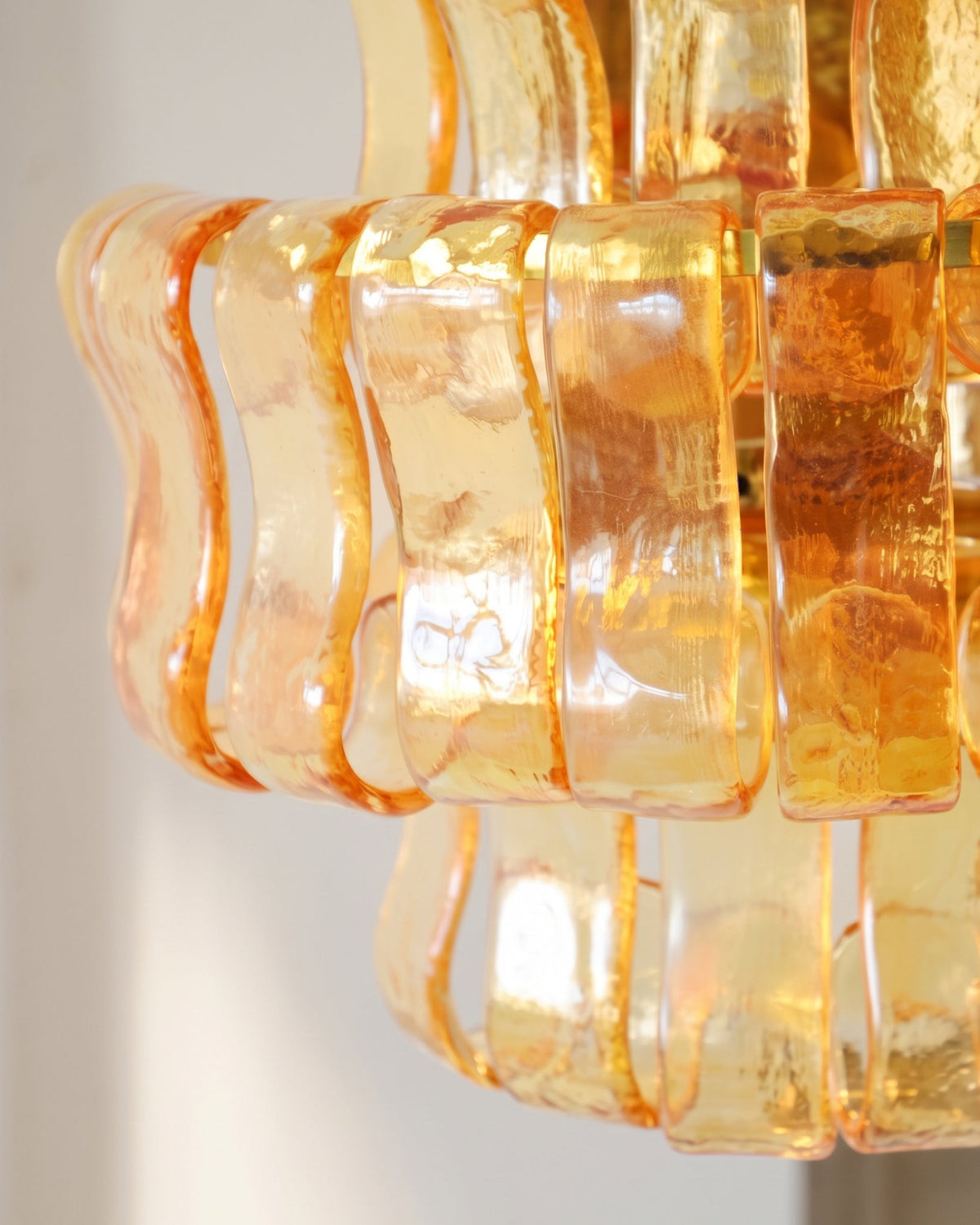 MUSCHIO Rippled Glass Wall Sconce
